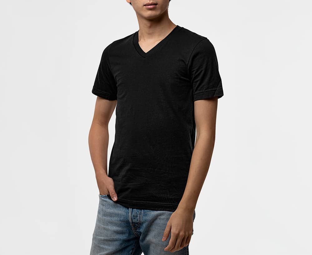 Algondon-peinado-hombre-Cuello-en-V-Negro Camiseta Hombre Cuello en V Algodón Peinado - Imagen 1